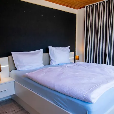 Ferienwohnung Lange Strasse Apartment *